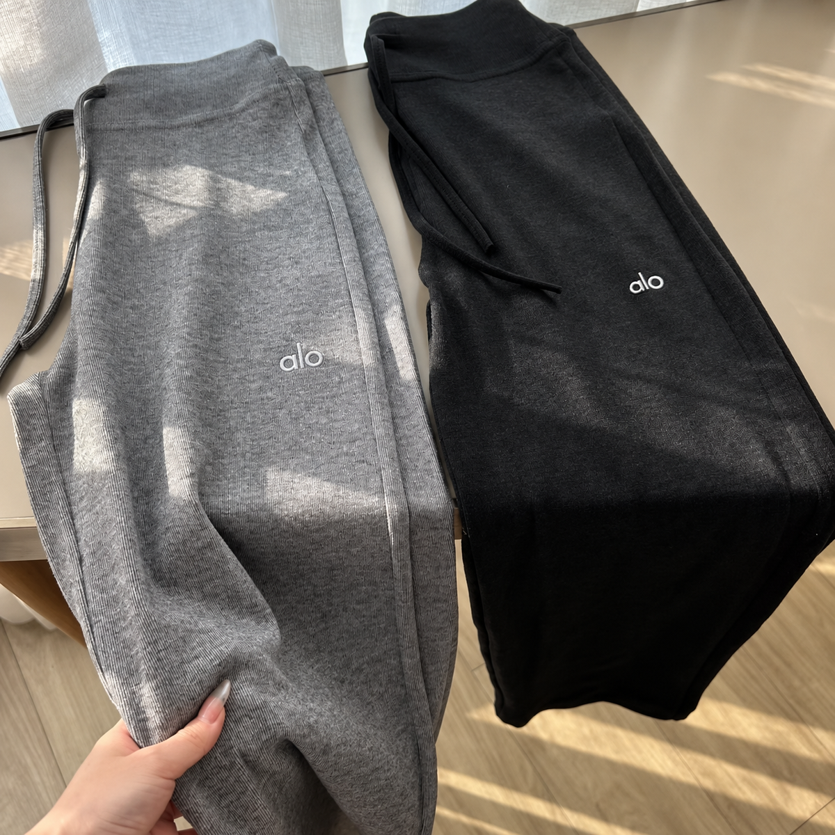 A L O Trousers