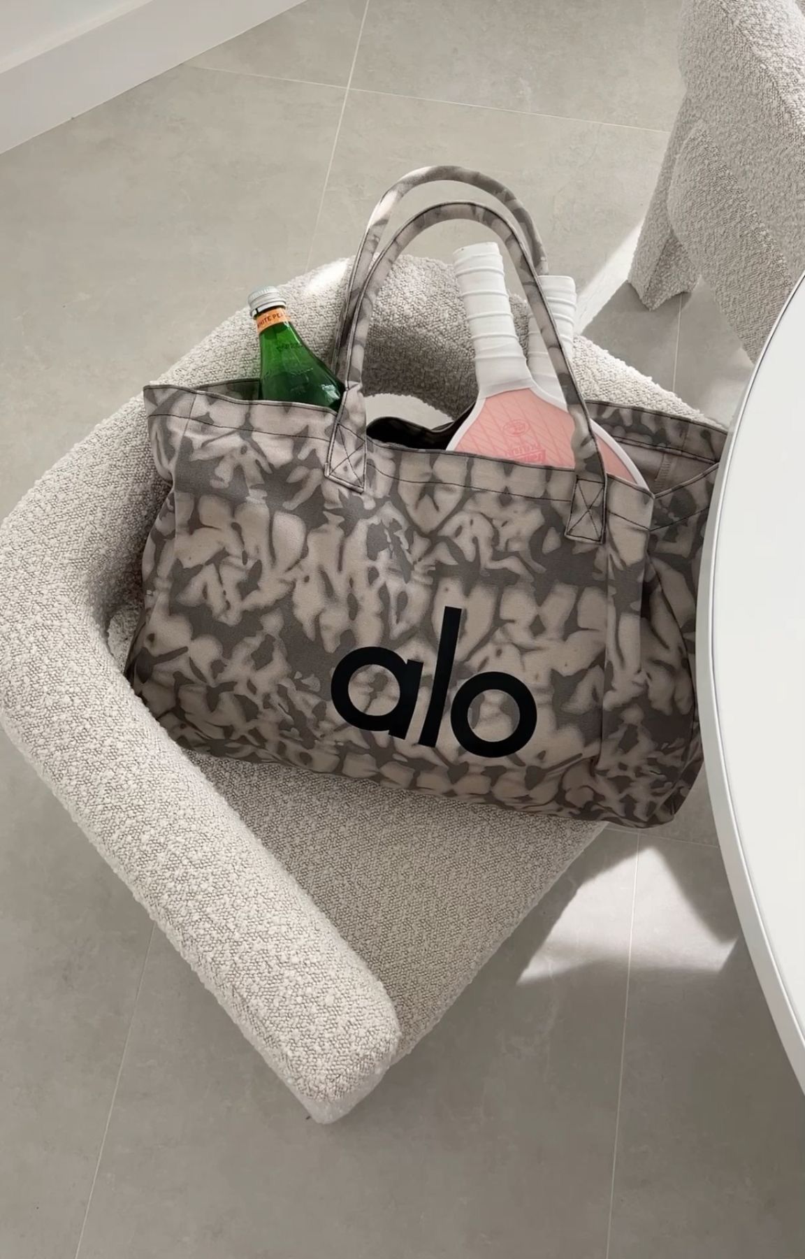 A L O Tote bag