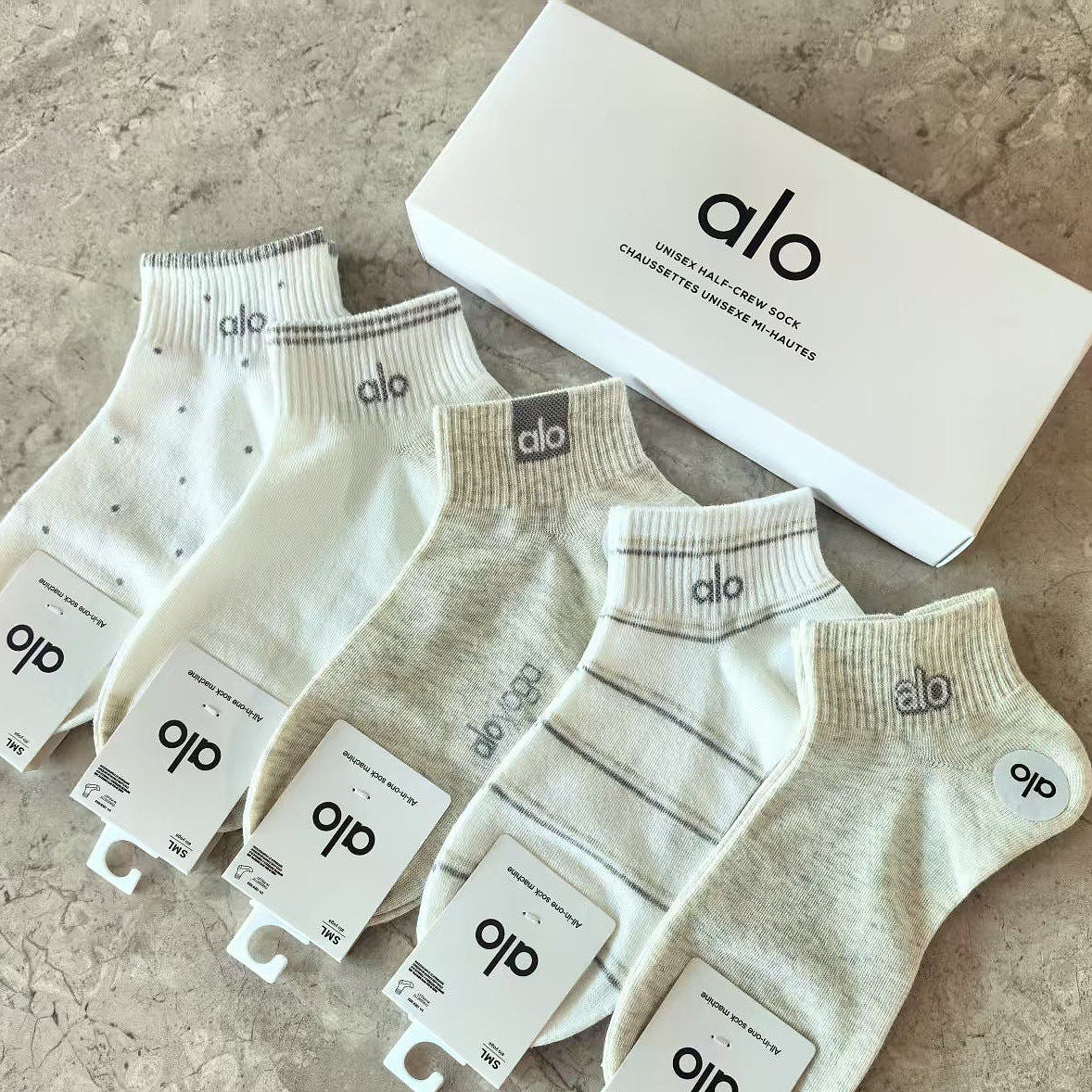 A L O gift box socks