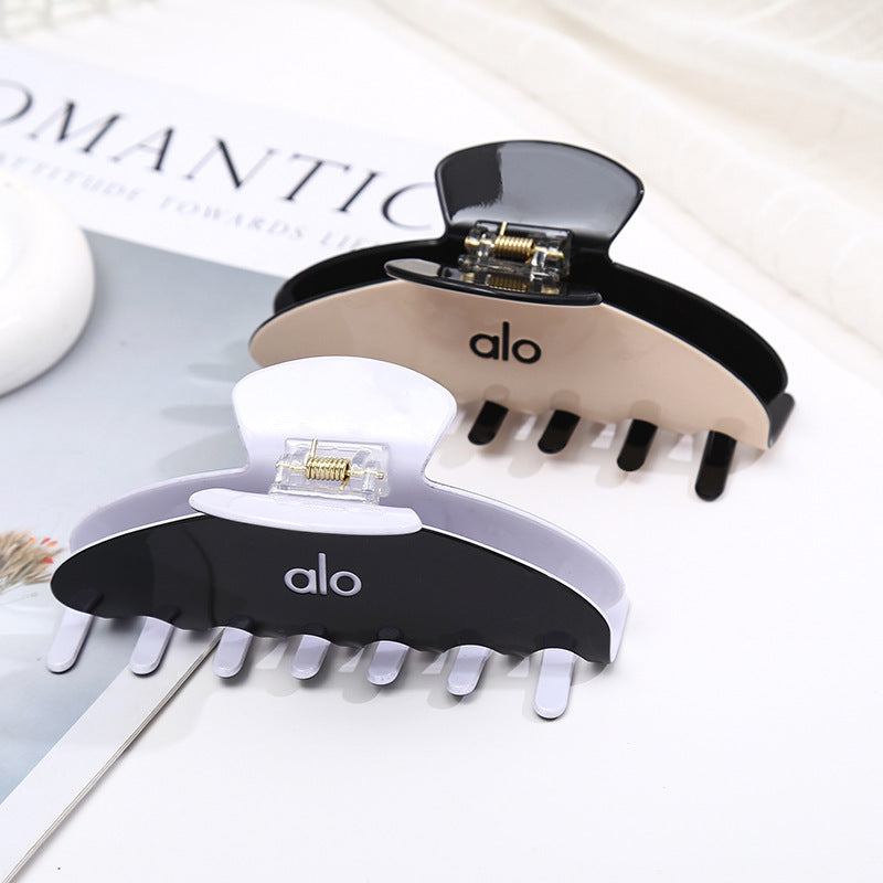 A L O Hairclip