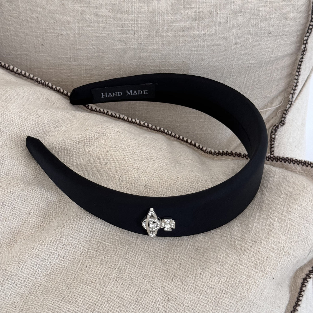 VW Hairband