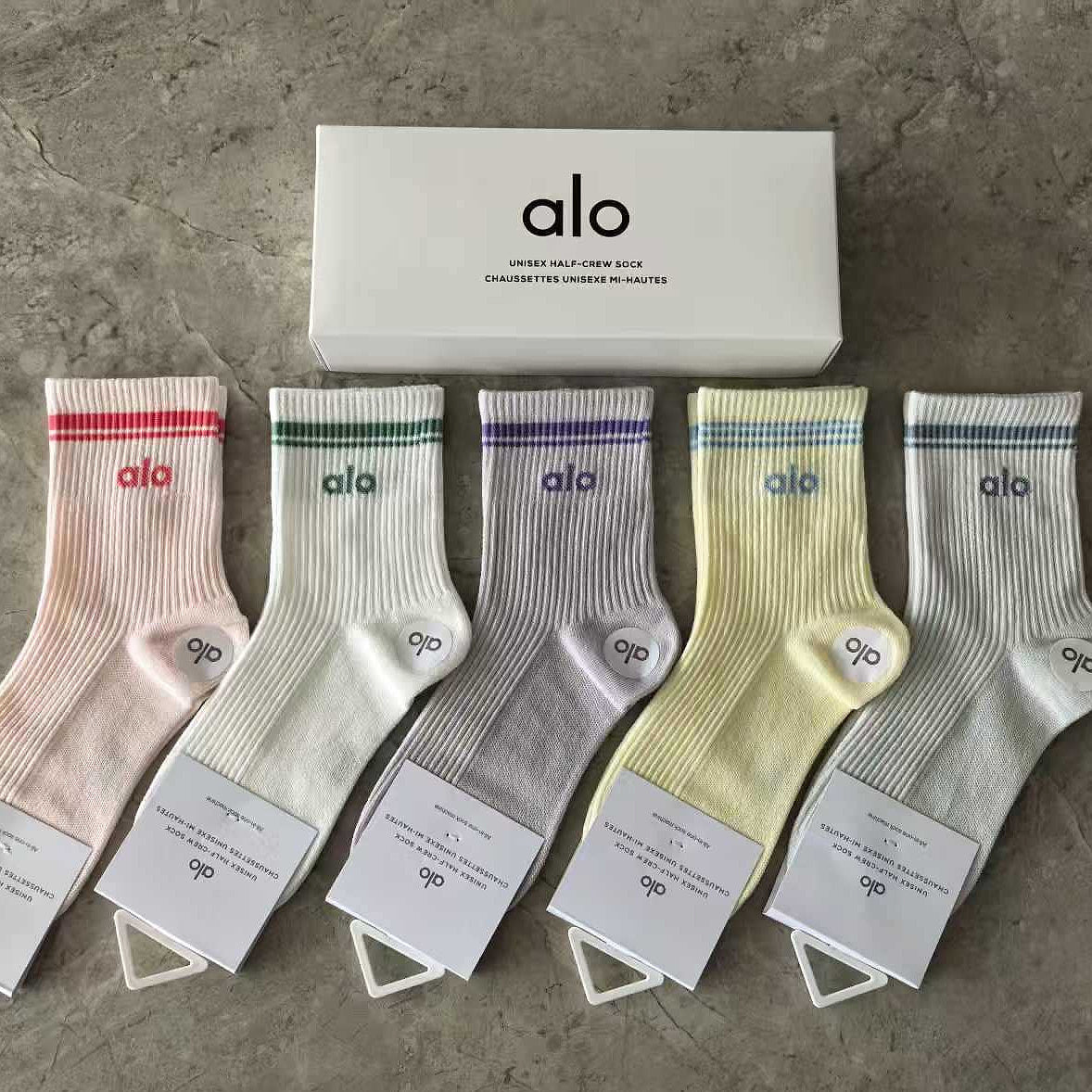 A L O gift box socks