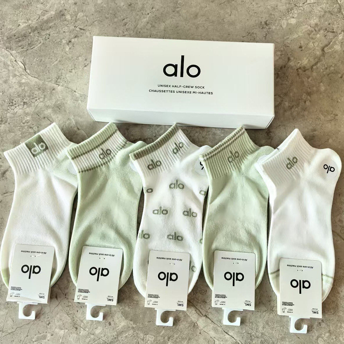 A L O gift box socks