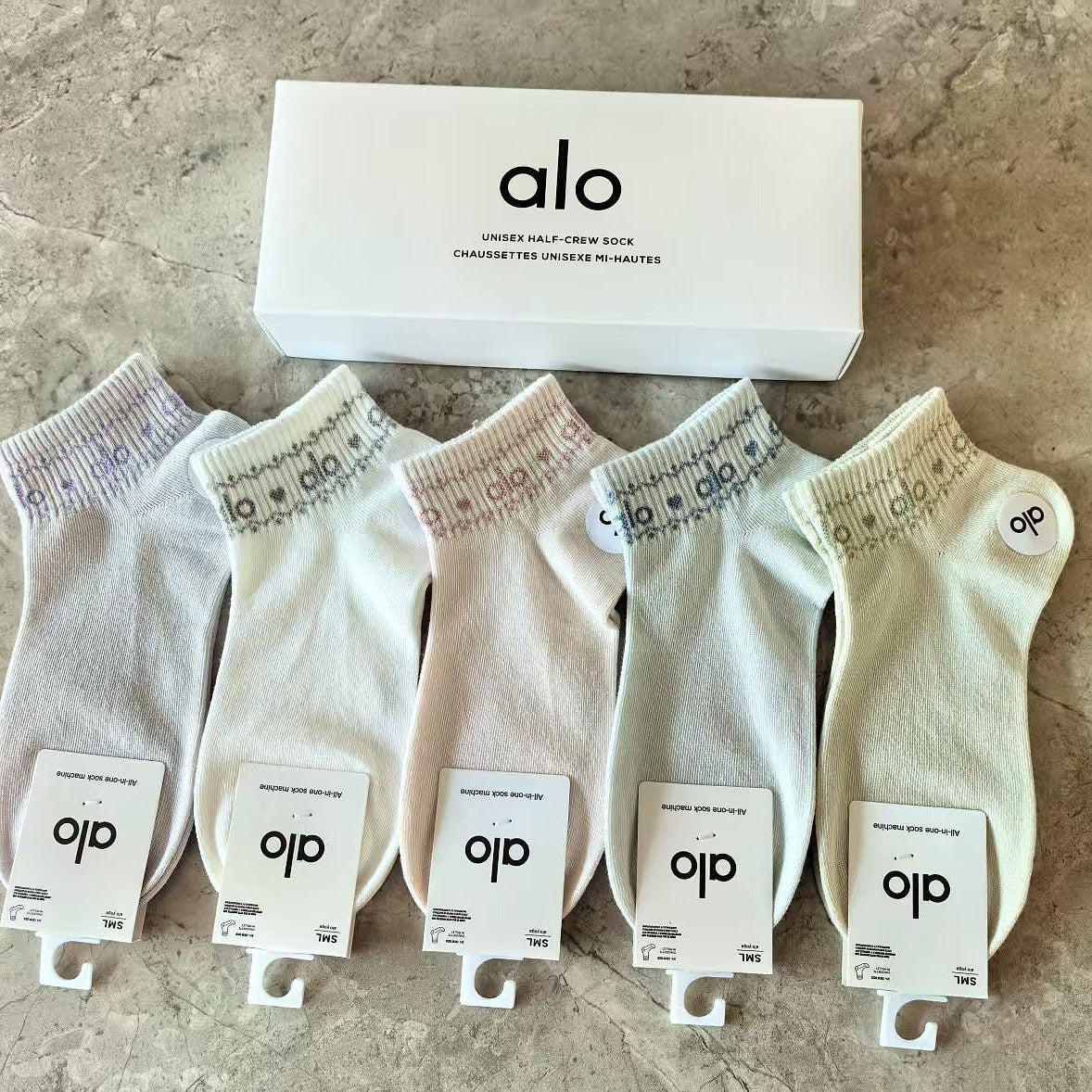 A L O gift box socks