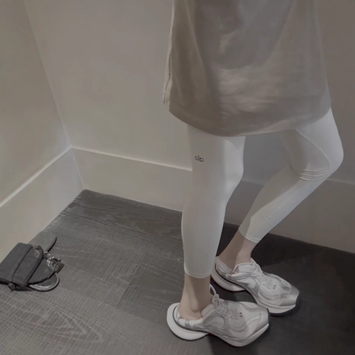 A L O Cropped Leggings