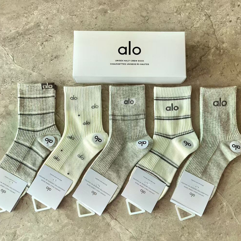A L O gift box socks