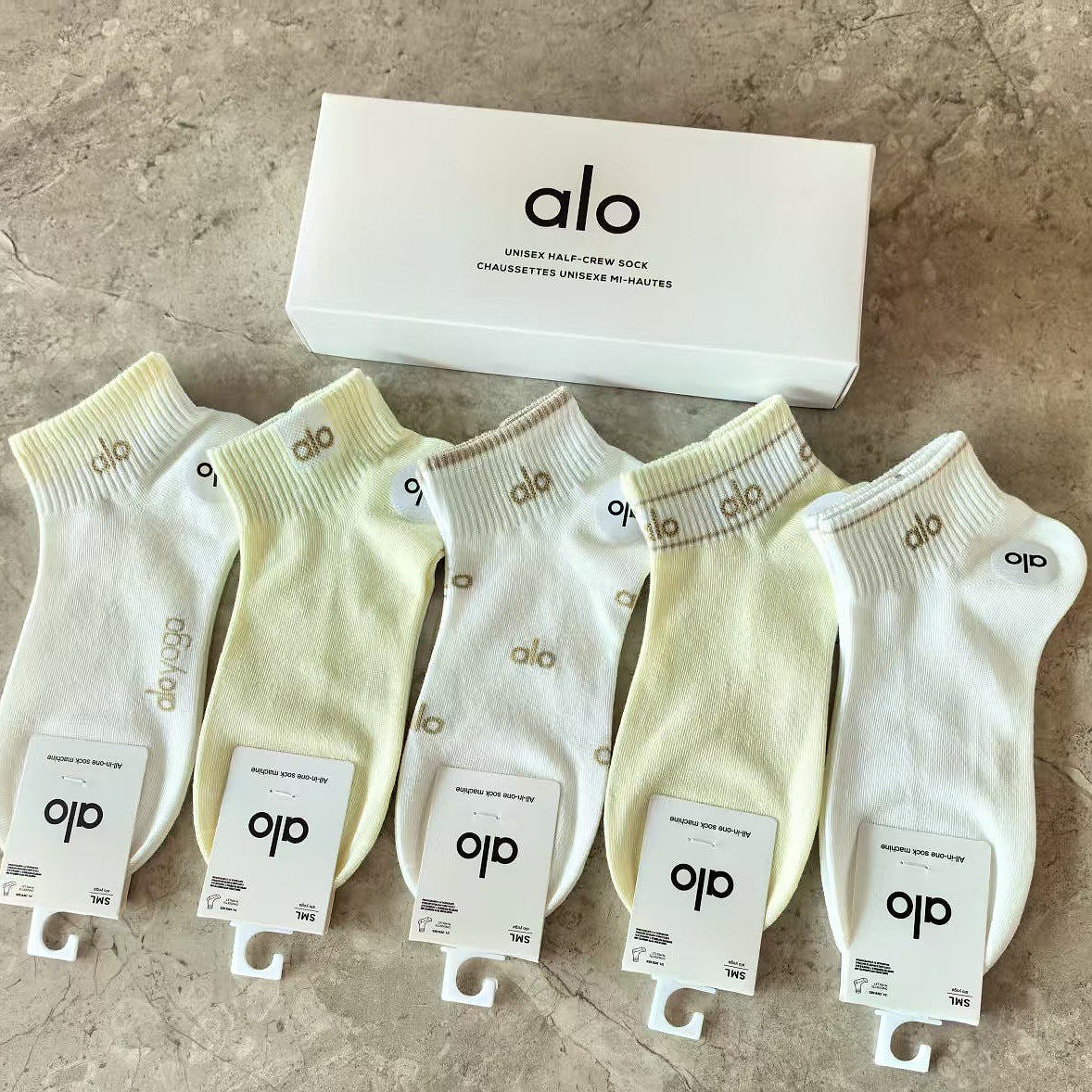 A L O gift box socks
